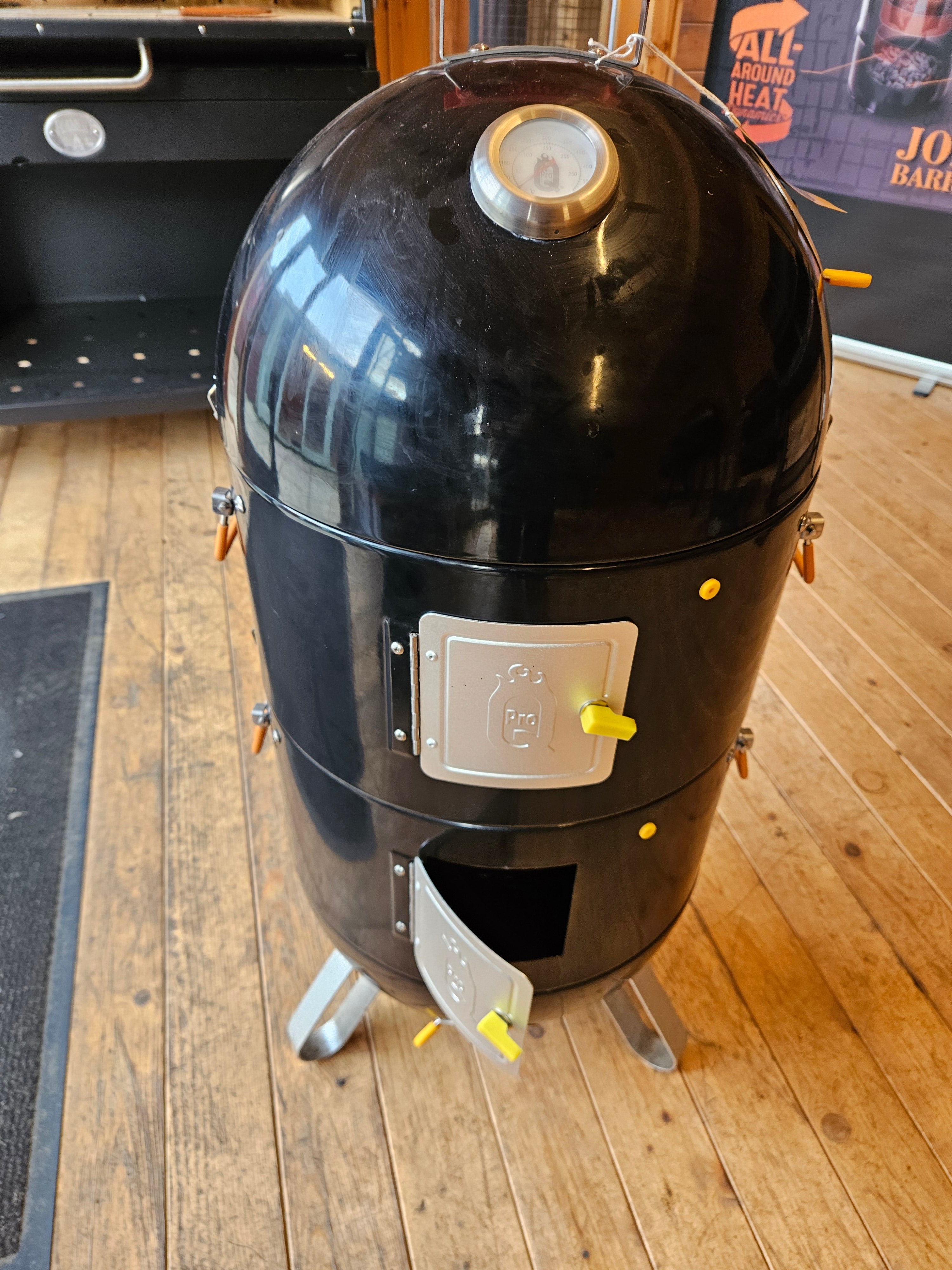 #235 EX-Display ProQ Frontier Smoker (Sold as seen)